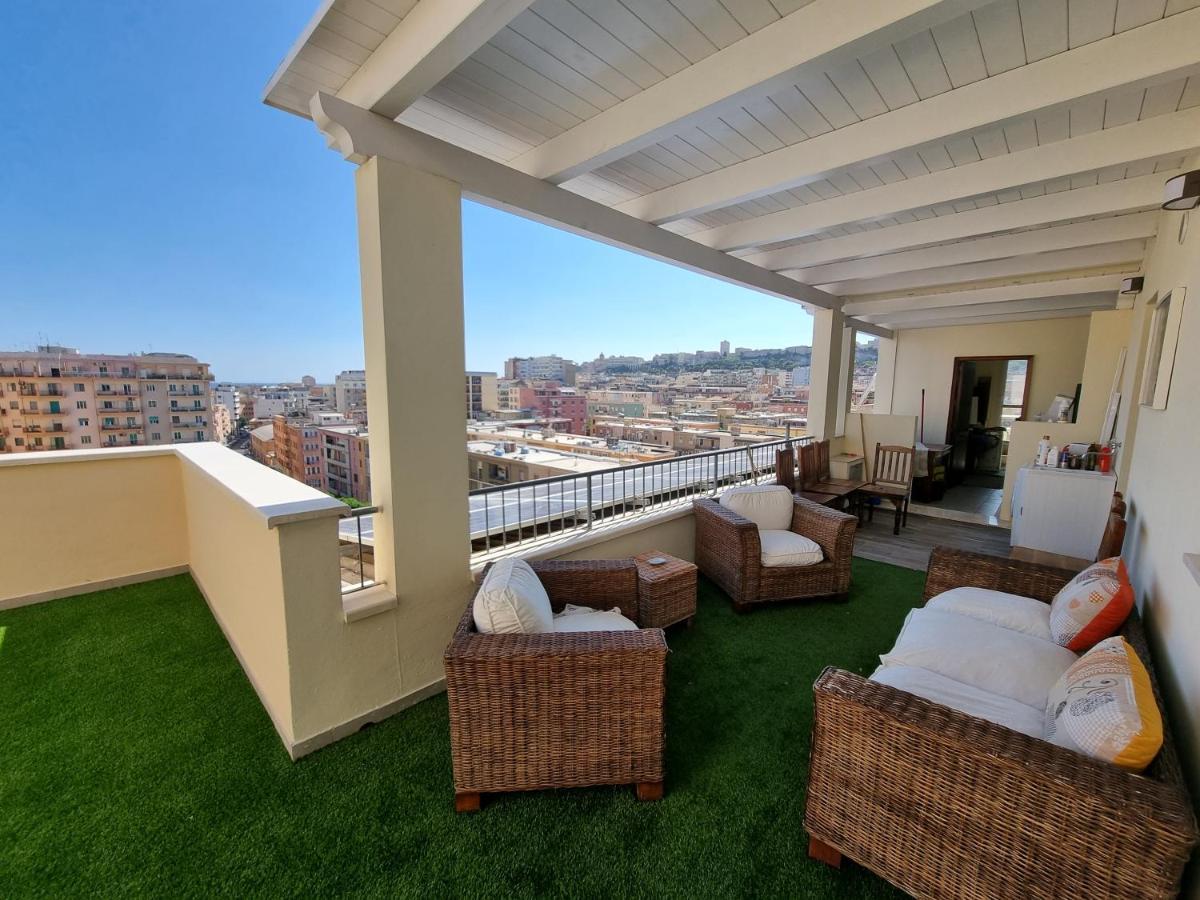 Attico Panoramico Cagliari Appartement Buitenkant foto